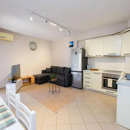Apartment Between Sea & Hills 2br Currila Escape Durres