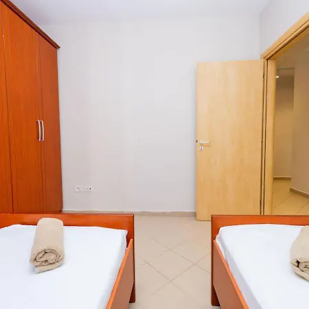 Between Sea & Hills 2br Currila Escape