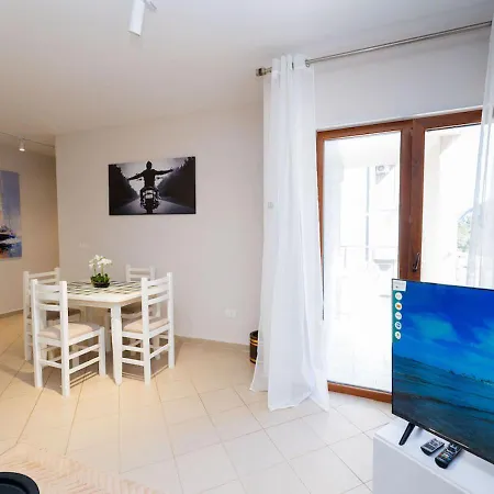 Apartment Between Sea & Hills 2br Currila Escape *