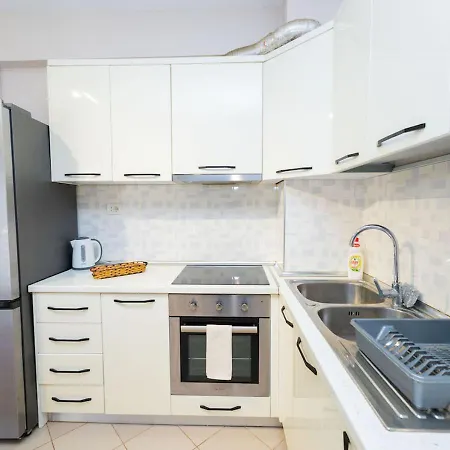 Between Sea & Hills 2br Currila Escape Apartment Durres