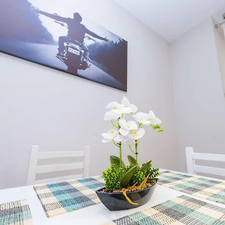 Between Sea & Hills 2br Currila Escape Apartment Durres